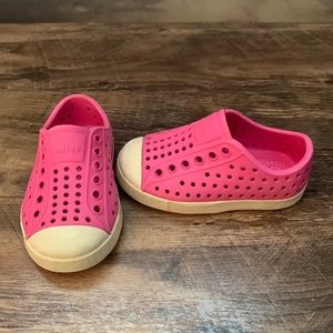 Native Hot Pink Size 5 Shoes